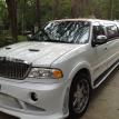 New Stretch Lincoln Navigator - 18-20 Passengers
